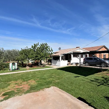 House Angelina Pula